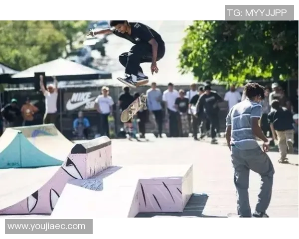 滑板文化的碰撞与融合：深入杭州滑板队的默契配合与团队精神