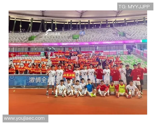 赛后分析:深圳足球队与广州足球队在战术灵活性上的较量与启示 赛后分析:深圳足球队与广州足球队在战术灵活性上的较量与启示